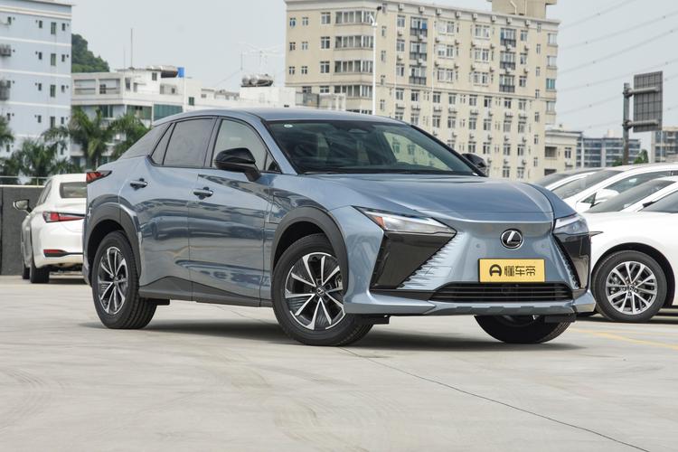 Lexus RZ - фото 3