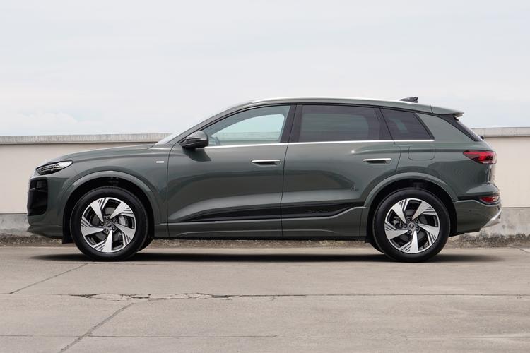 Audi Q6L e-tron - фото 4