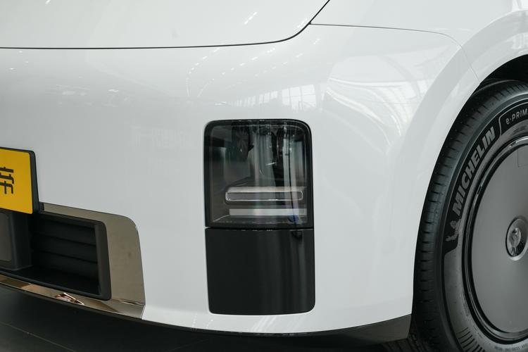 Li Auto MEGA - фото 11