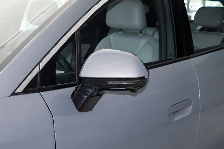BYD Song Ultra EV - фото 10