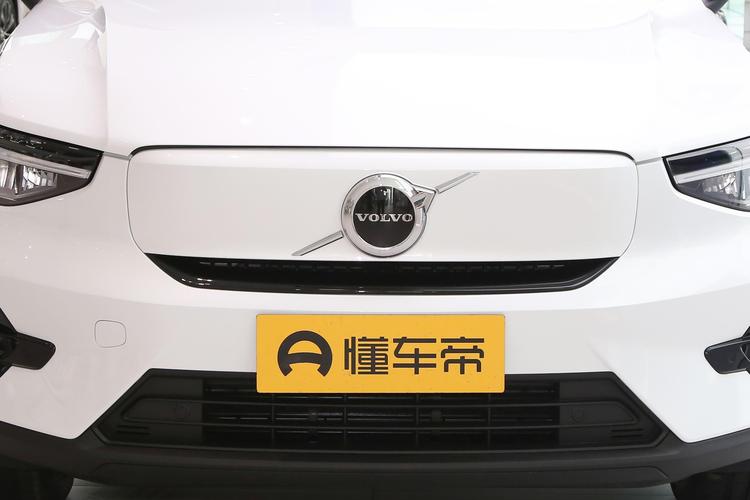 Volvo XC40 Recharge - фото 10