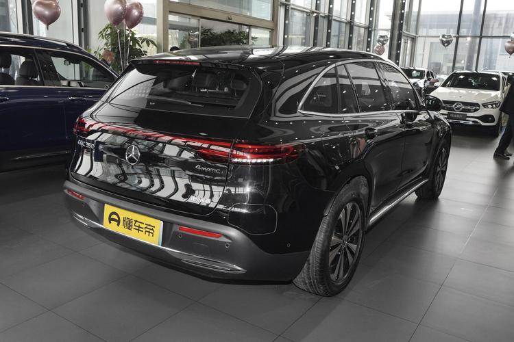 Mercedes-Benz EQC - фото 6
