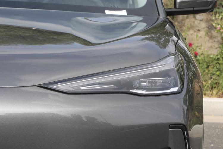 Geely E5 - фото 11