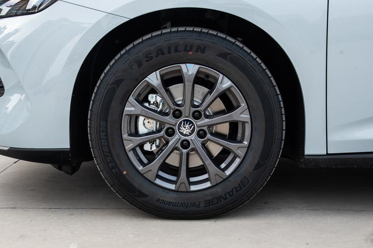 BYD Qin L DM - фото 12