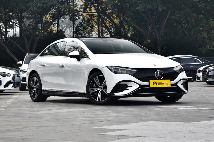 Mercedes-Benz EQE - фото 3