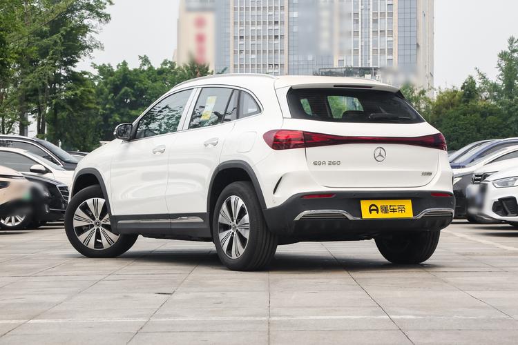 Mercedes-Benz EQA - фото 5