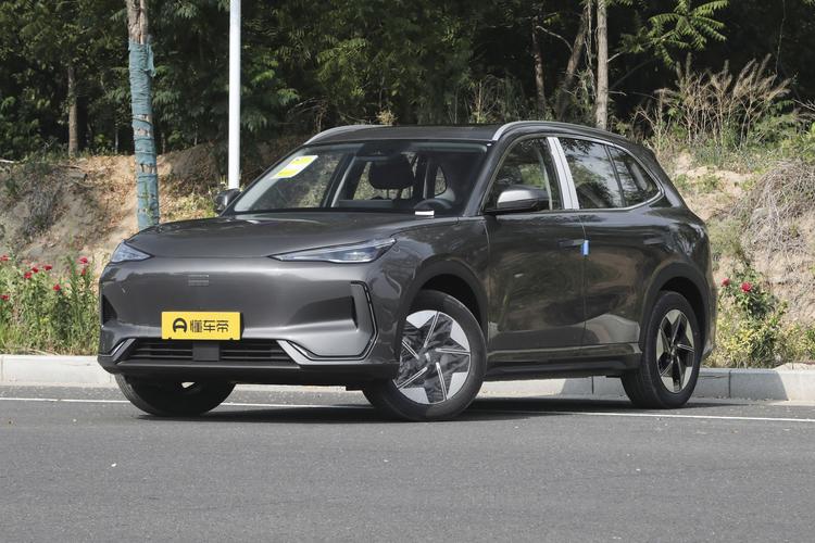 Geely E5 - фото 1