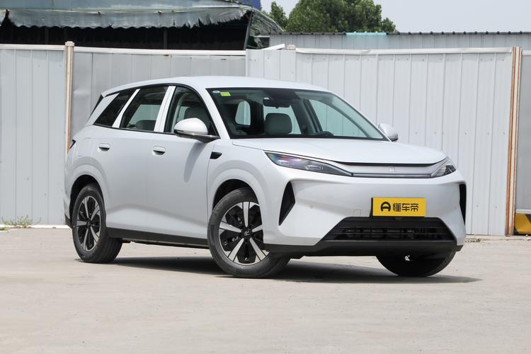 BYD Yuan PLUS - фото 3
