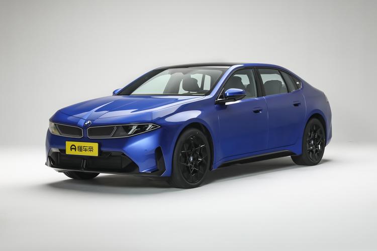 BMW i3 - фото 1