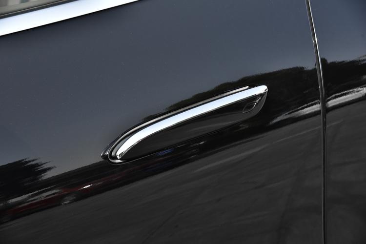 Mercedes-Benz EQE SUV - фото 11