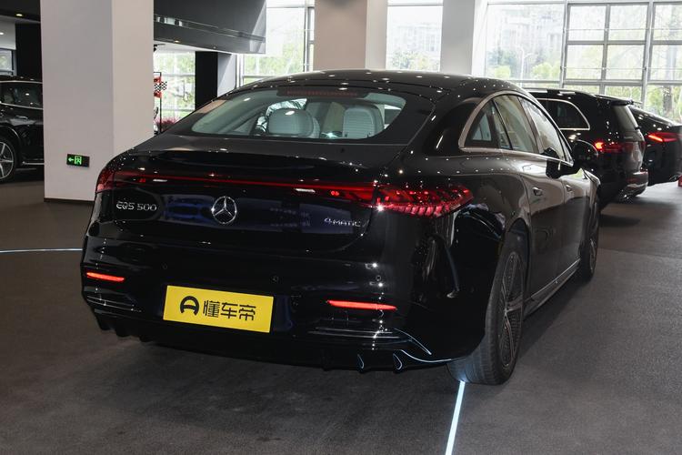 Mercedes-Benz EQS - фото 7