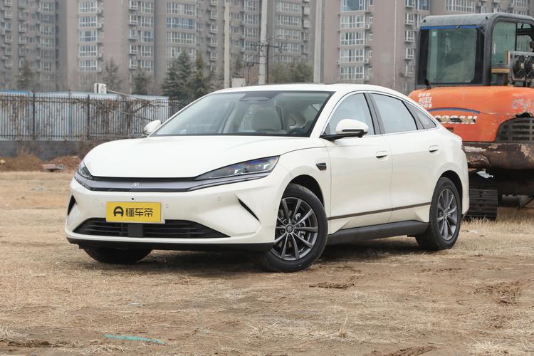 BYD Qin L EV - фото 1
