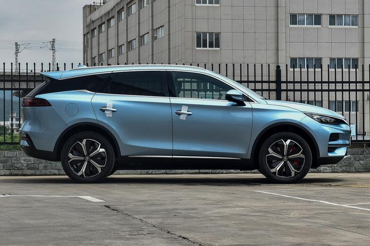 BYD Tang EV - фото 8