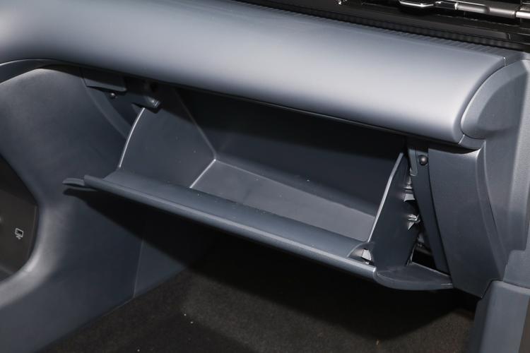 Geely E5 - фото 24