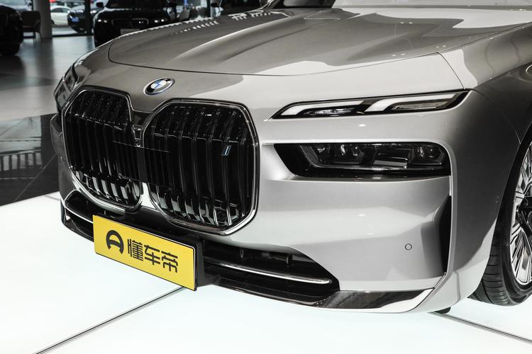 BMW i7 - фото 9