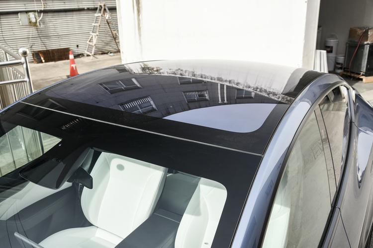 Tesla Model Y - фото 14