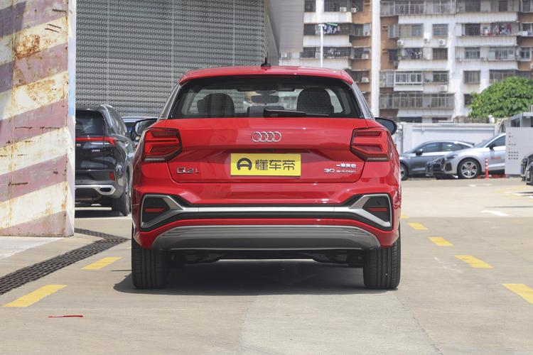 Audi Q2L e-tron - фото 6