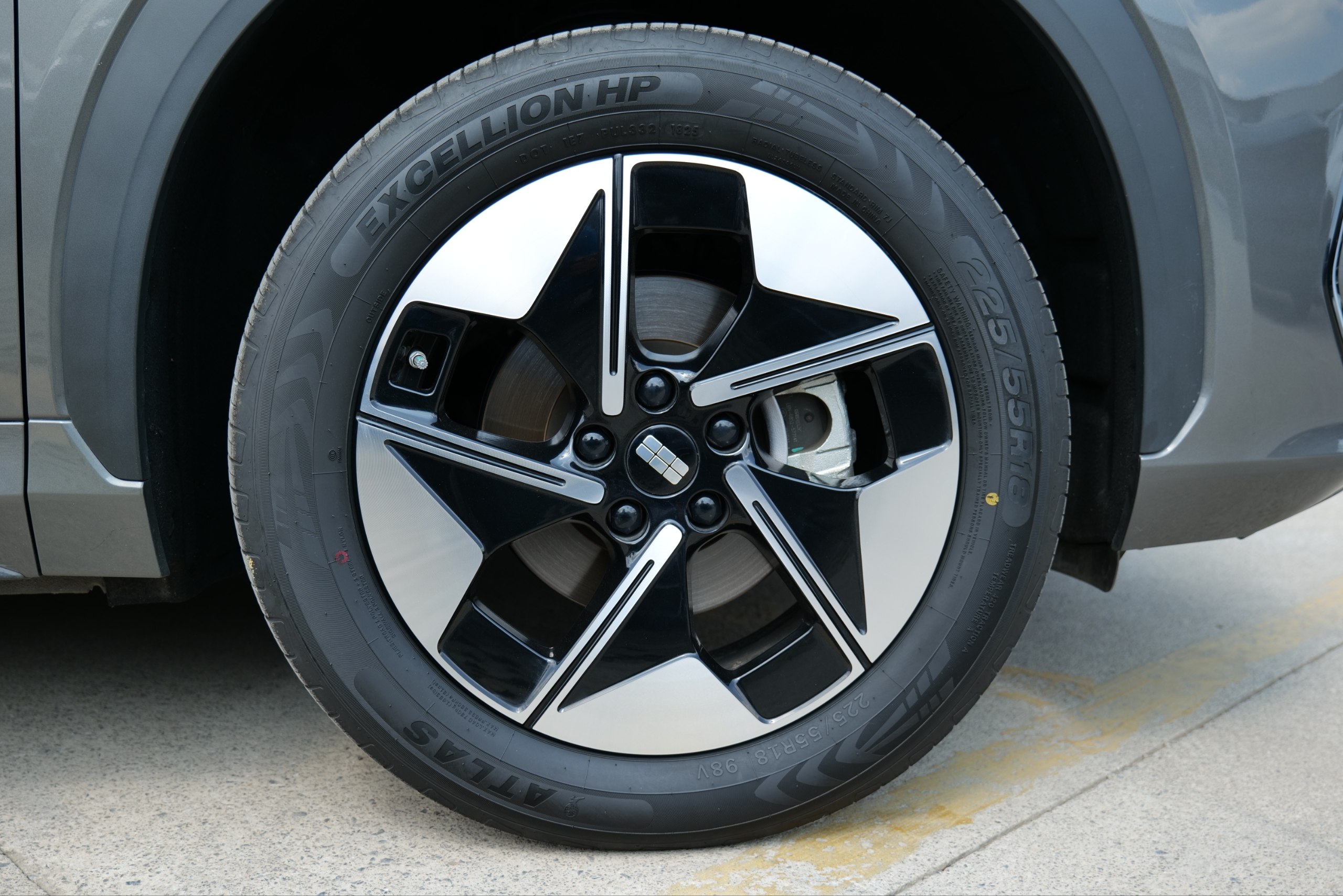 Geely E5 - фото 5