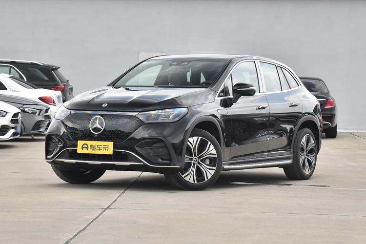 Mercedes-Benz EQE SUV - фото 1