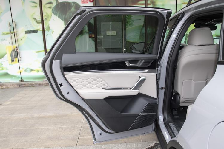 BYD Tang DM - фото 36