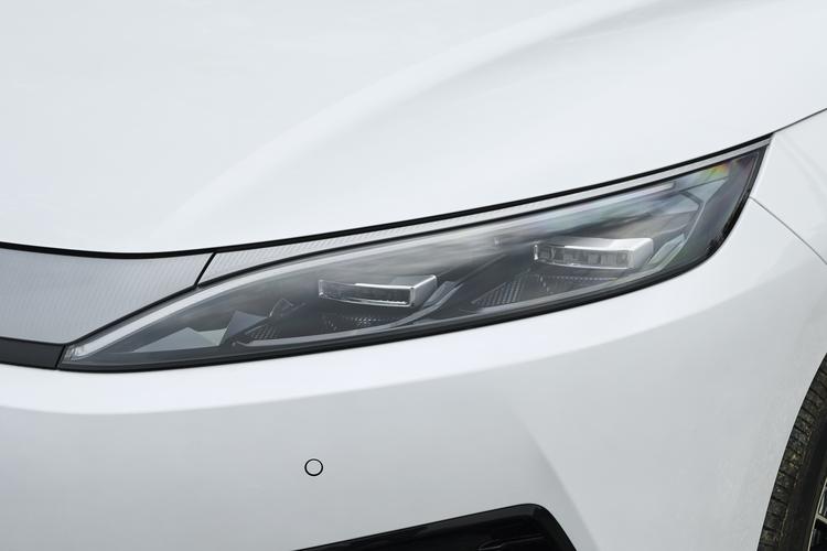 BYD Qin MAX DM - фото 9