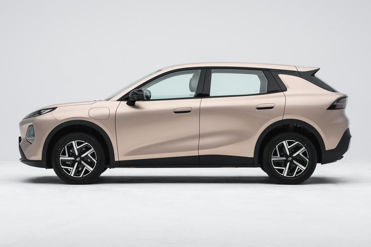 Changan Qiyuan Q05 - фото 4