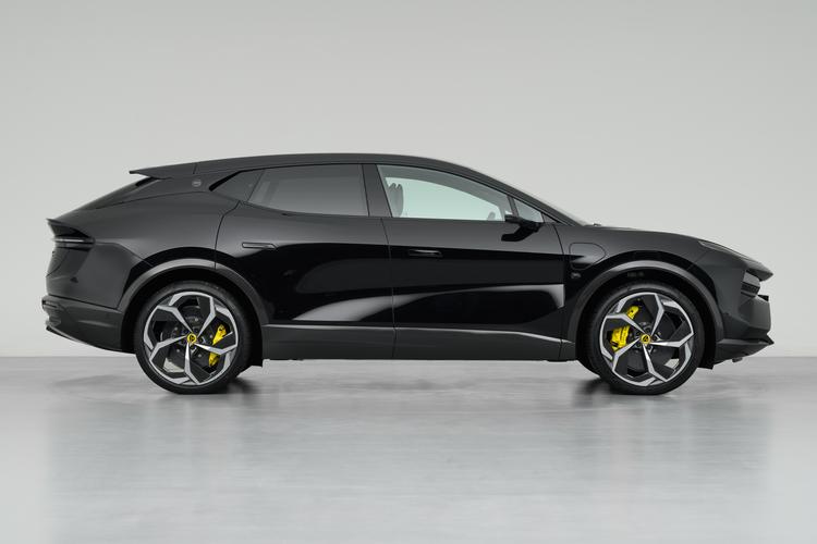 Lotus Eletre - фото 8
