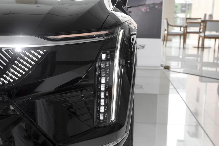 Cadillac Optiq - фото 12