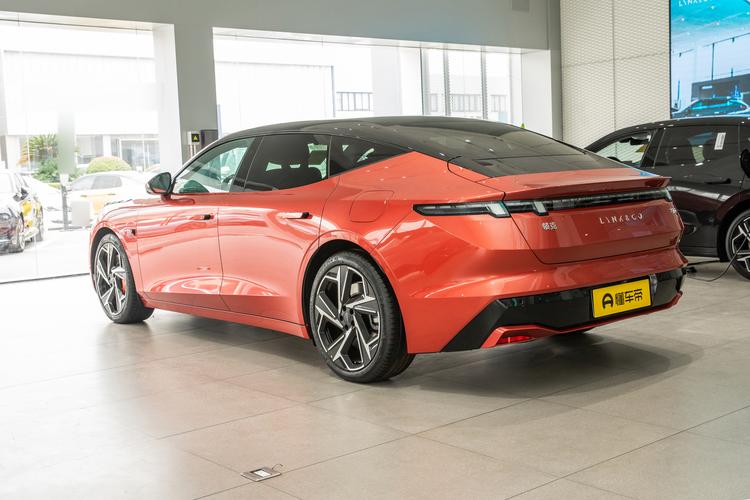 Lynk Z10 - фото 5