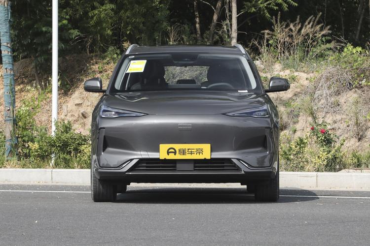 Geely E5 - фото 2