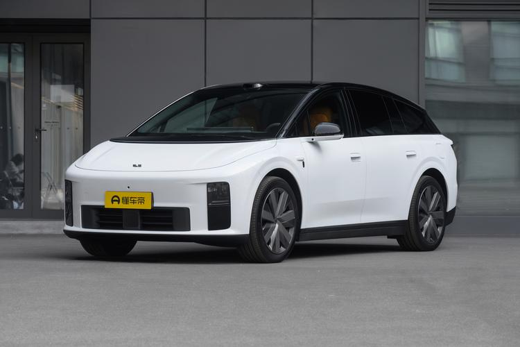 Li Auto i6 - фото 1