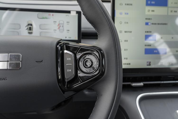 Geely Starship 7 EM-i - фото 21