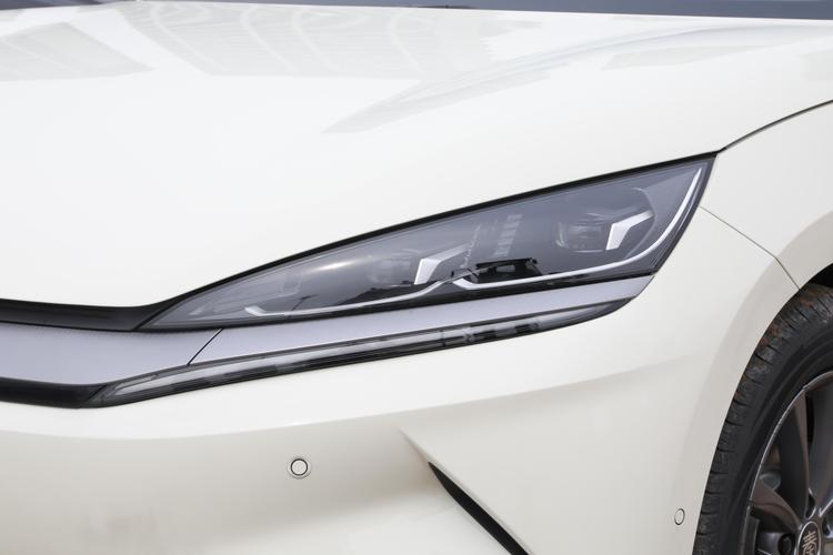 BYD Qin L EV - фото 9