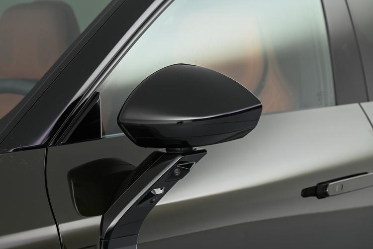 Lynk & Co 08 EM-P - фото 10