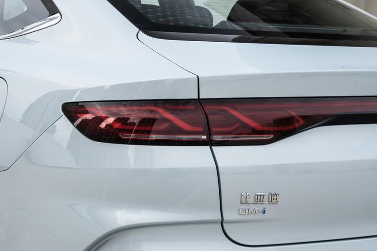 BYD Qin L DM - фото 13