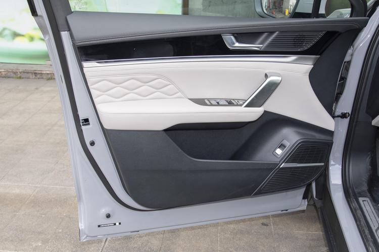 BYD Tang DM - фото 32