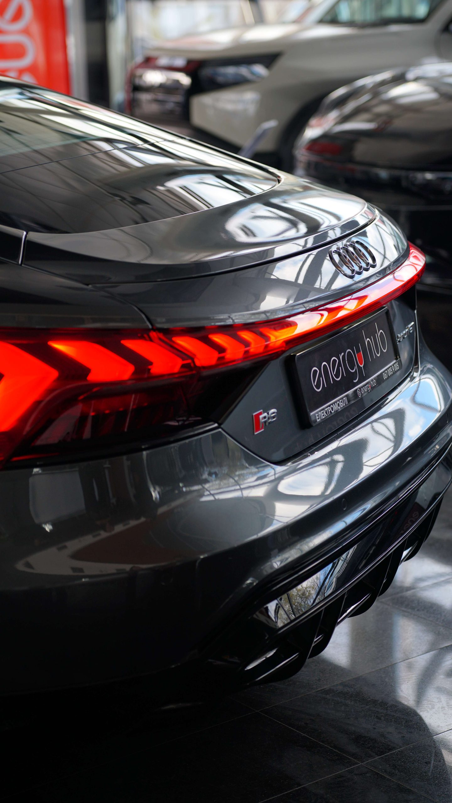 Audi e-tron GT - фото 7