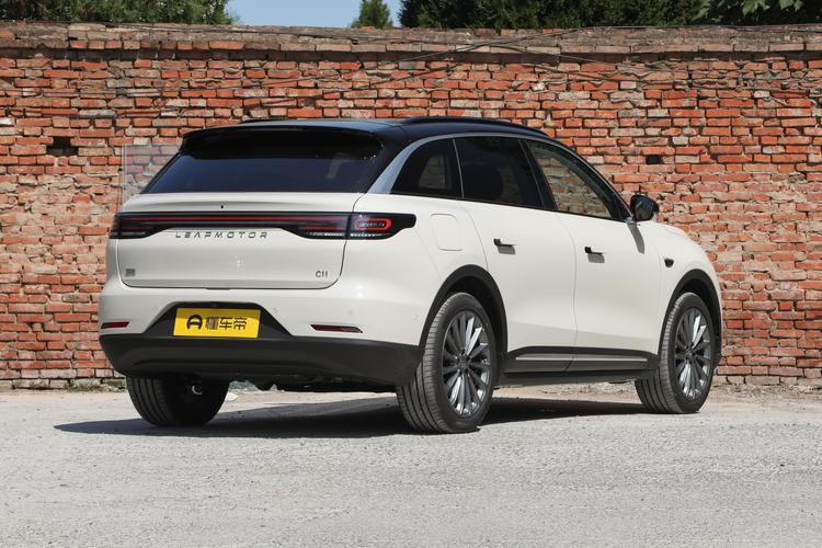Leapmotor C11 - фото 7