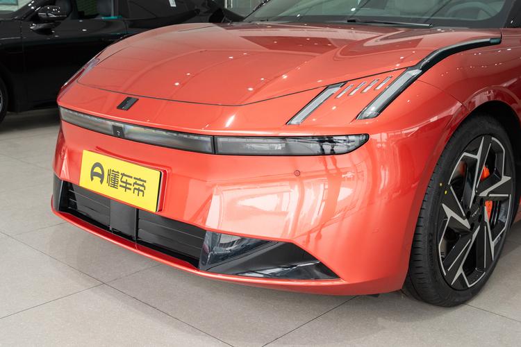 Lynk Z10 - фото 8