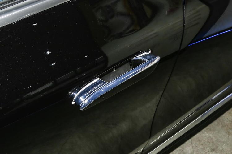 Mercedes-Benz EQE - фото 15