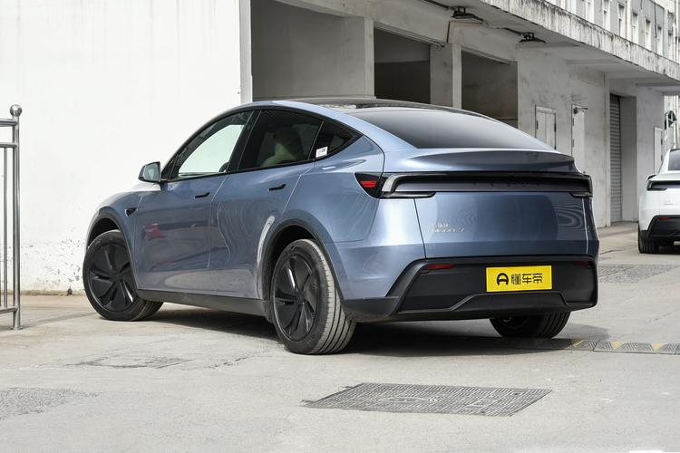 Tesla Model Y - фото 5