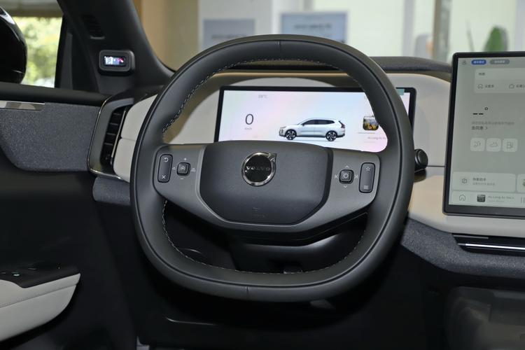 Volvo XC70 - фото 21