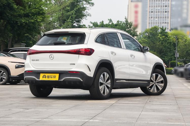 Mercedes-Benz EQA - фото 7