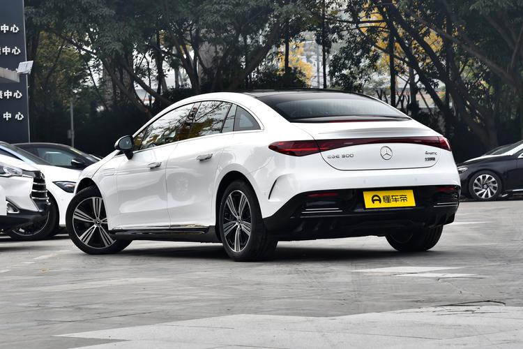 Mercedes-Benz EQE - фото 5