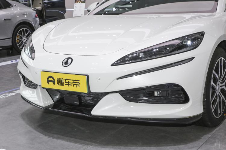 Denza Z9 EV - фото 9