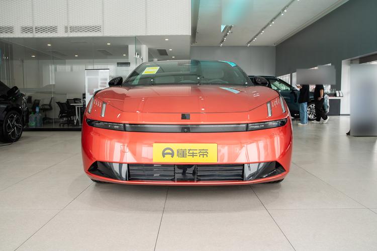 Lynk Z10 - фото 2
