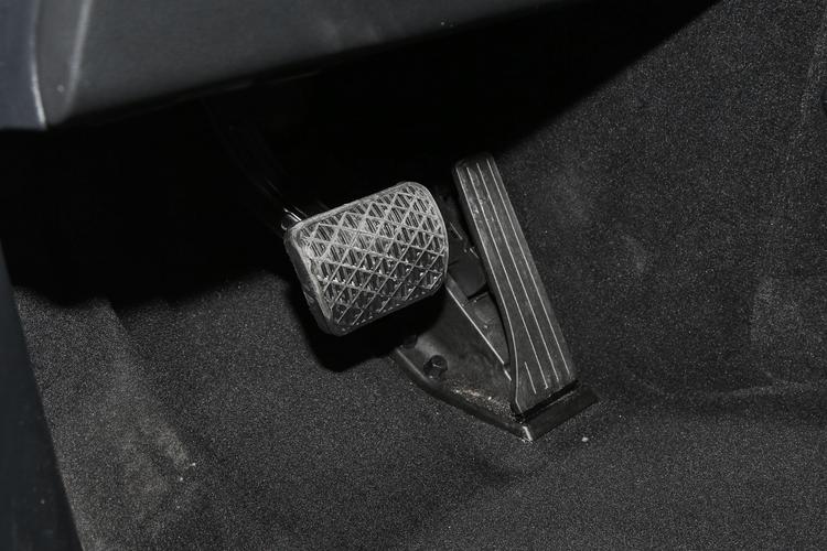 Mercedes-Benz EQE - фото 49