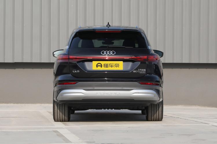 Audi Q5 e-tron - фото 6