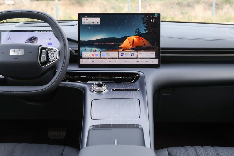 Geely E5 - фото 14