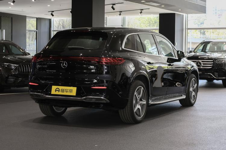 Mercedes-Benz EQS SUV - фото 7
